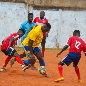 Insolite/Francis Ngannou tente sa chance au football : « Meilleur que Samuel Eto'o ? »